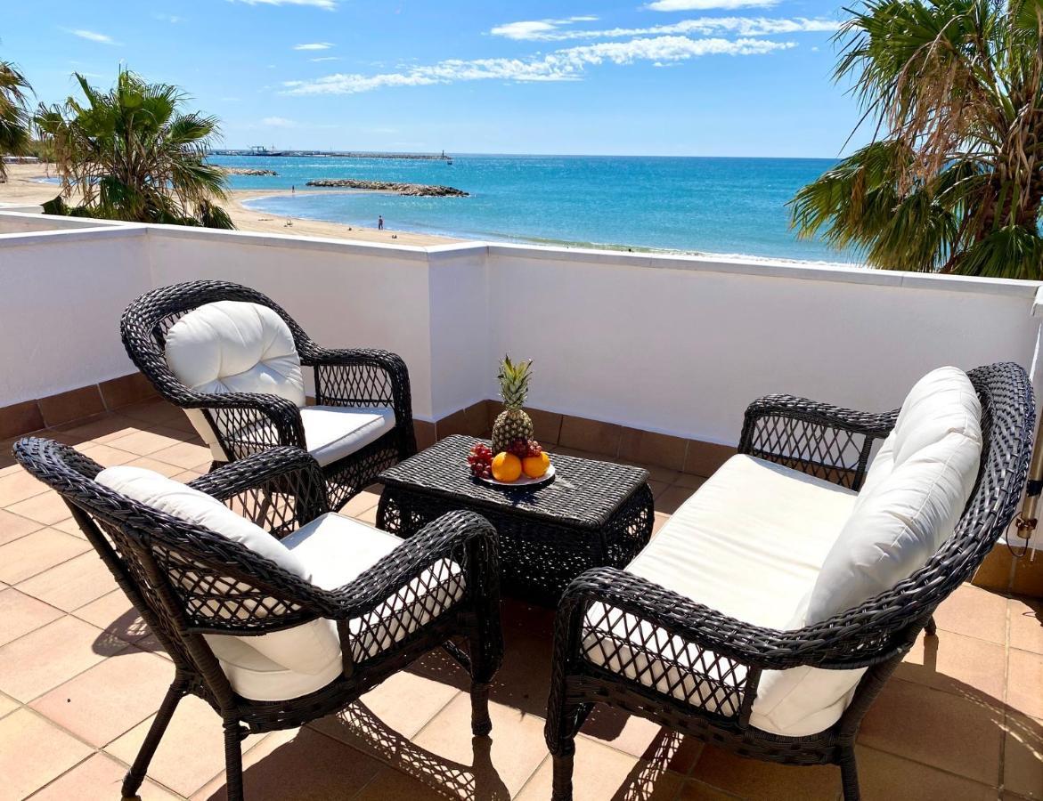 House In Front Of The Beach With Sea View Cambrils Exterior photo